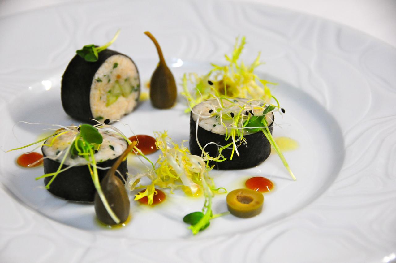 Hotel Restaurant Pavillon Bleu โอลิเวต์ ภายนอก รูปภาพ